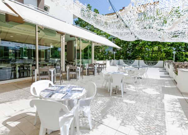 hoteloceanic it offerta-black-friday-per-vacanze-a-rimini 015